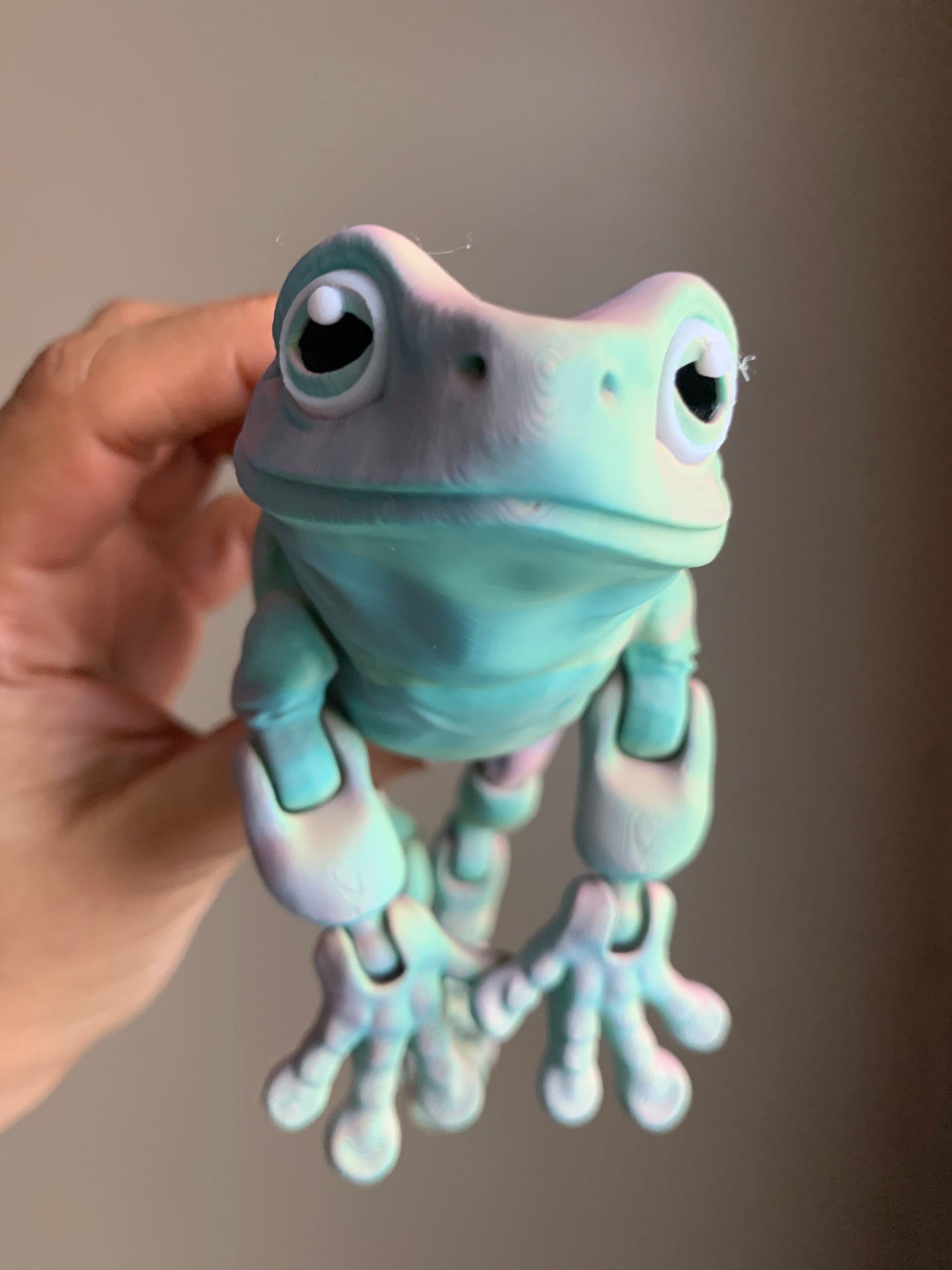 Magnetic White's Tree Frog Flexi Model