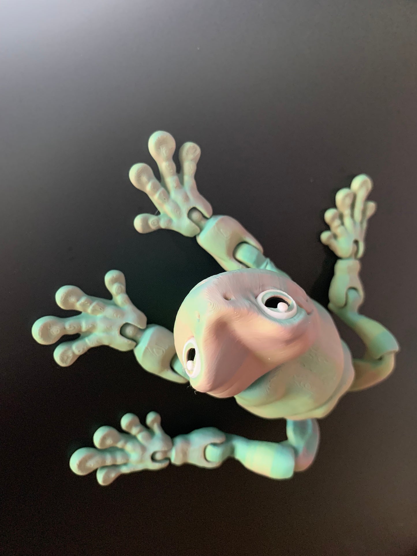 Magnetic White's Tree Frog Flexi Model